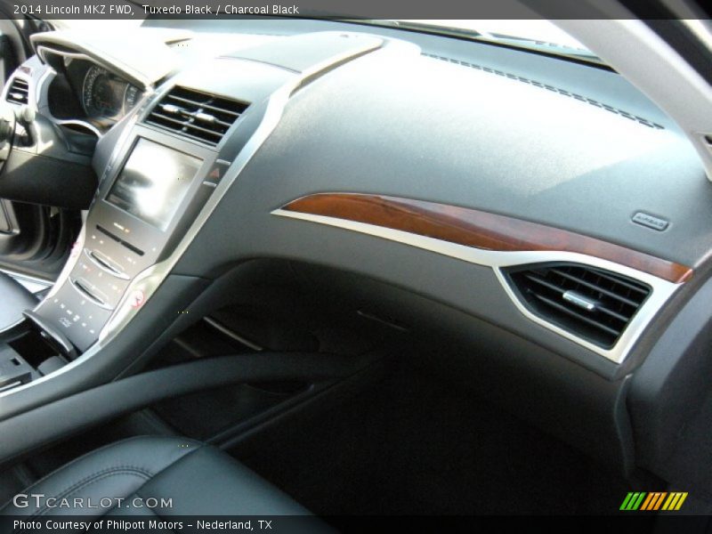 Tuxedo Black / Charcoal Black 2014 Lincoln MKZ FWD