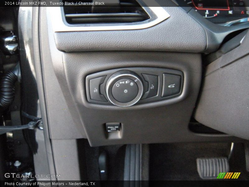 Tuxedo Black / Charcoal Black 2014 Lincoln MKZ FWD