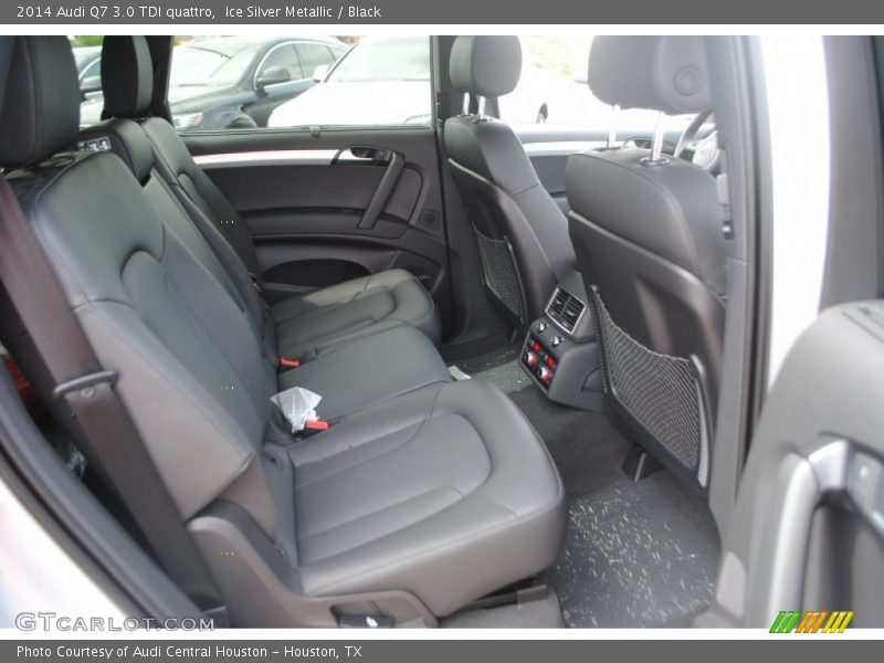 Rear Seat of 2014 Q7 3.0 TDI quattro