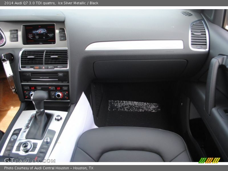 Dashboard of 2014 Q7 3.0 TDI quattro