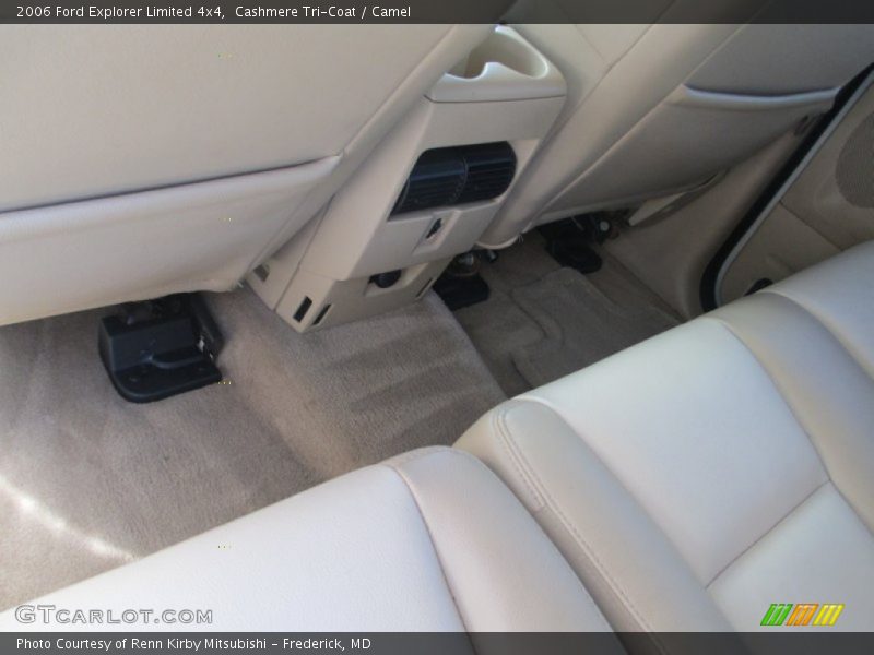 Cashmere Tri-Coat / Camel 2006 Ford Explorer Limited 4x4