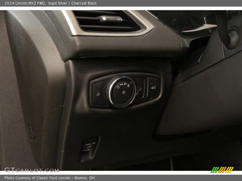 Ingot Silver / Charcoal Black 2014 Lincoln MKZ FWD