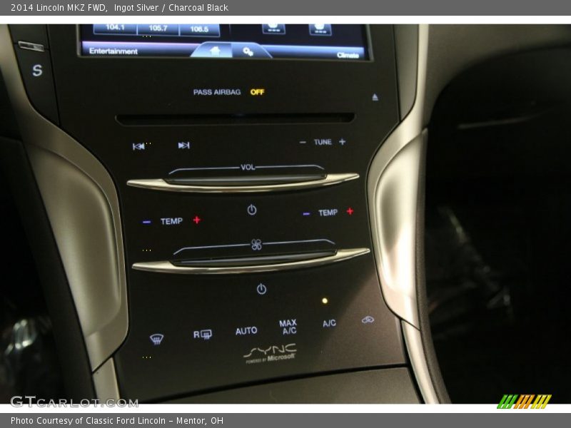 Controls of 2014 MKZ FWD