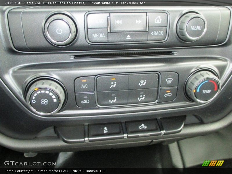 Controls of 2015 Sierra 2500HD Regular Cab Chassis