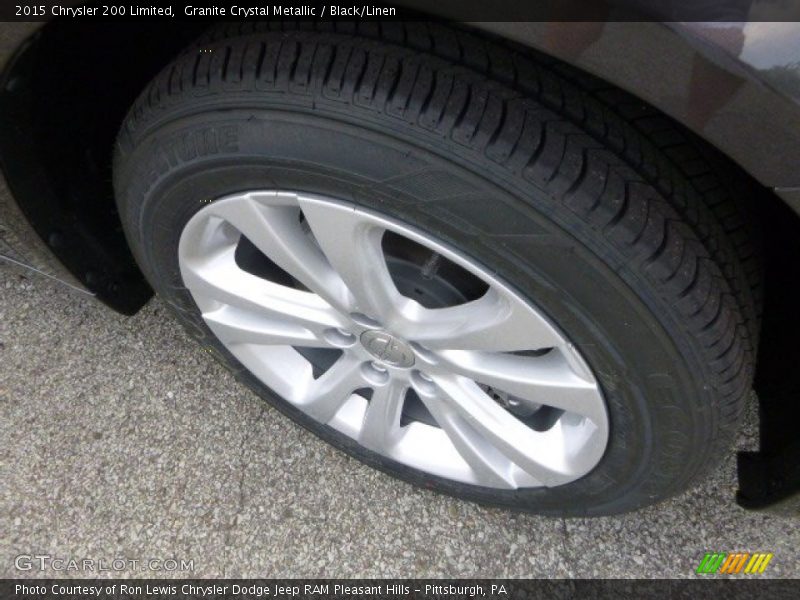 Granite Crystal Metallic / Black/Linen 2015 Chrysler 200 Limited