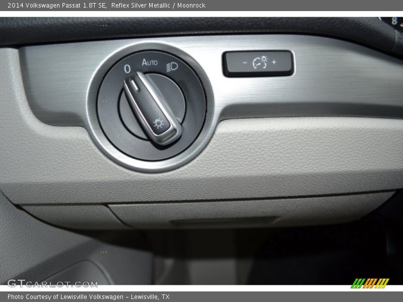 Reflex Silver Metallic / Moonrock 2014 Volkswagen Passat 1.8T SE
