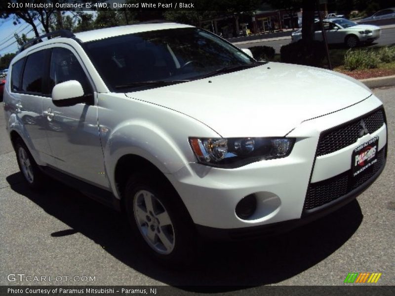 Diamond White Pearl / Black 2010 Mitsubishi Outlander ES 4WD