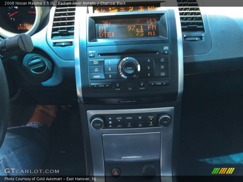 Radiant Silver Metallic / Charcoal Black 2008 Nissan Maxima 3.5 SE