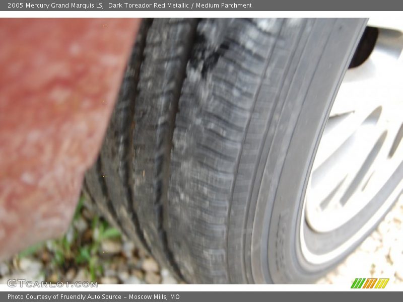 Dark Toreador Red Metallic / Medium Parchment 2005 Mercury Grand Marquis LS