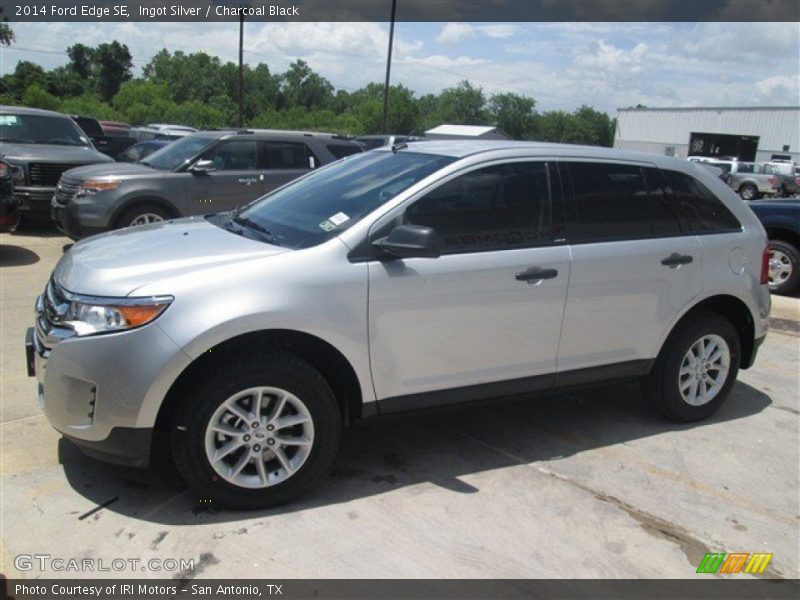Ingot Silver / Charcoal Black 2014 Ford Edge SE