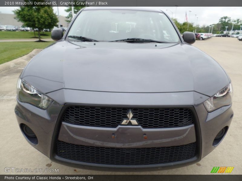 Graphite Gray Pearl / Black 2010 Mitsubishi Outlander ES