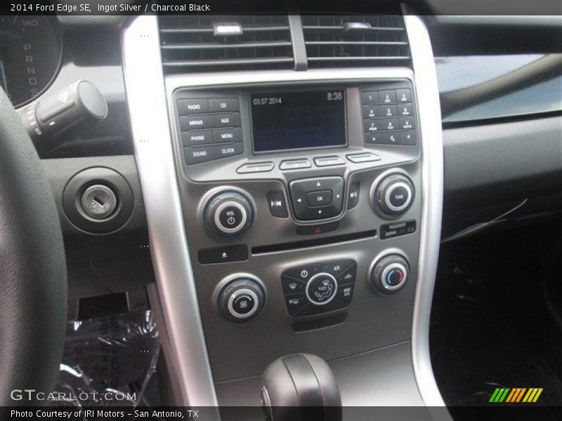 Ingot Silver / Charcoal Black 2014 Ford Edge SE