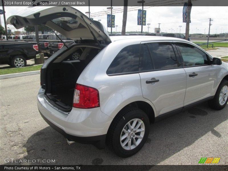 Ingot Silver / Charcoal Black 2014 Ford Edge SE