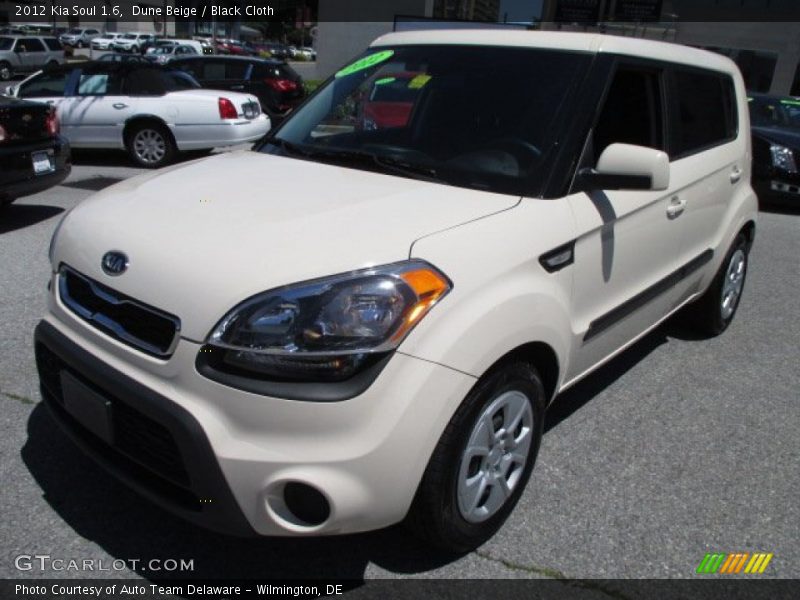 Dune Beige / Black Cloth 2012 Kia Soul 1.6