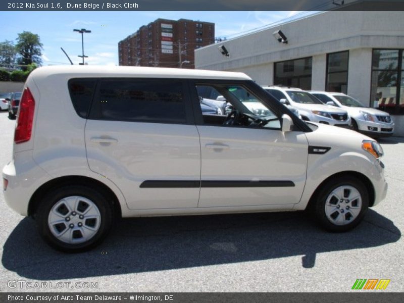 Dune Beige / Black Cloth 2012 Kia Soul 1.6