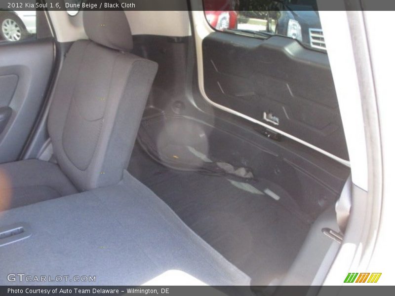 Dune Beige / Black Cloth 2012 Kia Soul 1.6