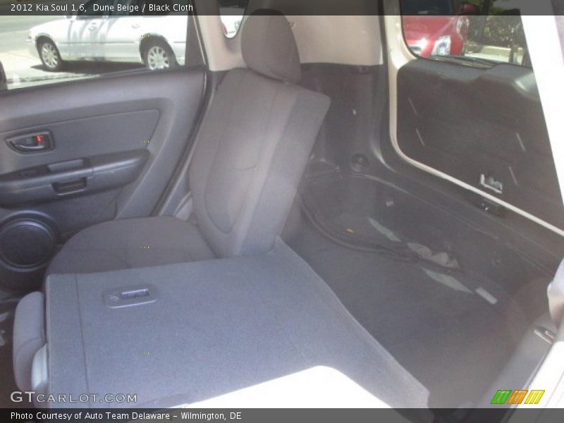 Dune Beige / Black Cloth 2012 Kia Soul 1.6