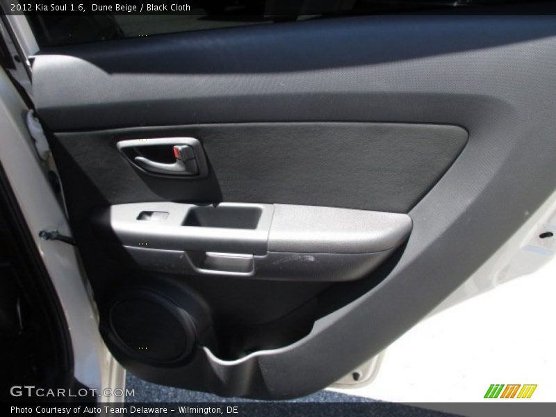 Dune Beige / Black Cloth 2012 Kia Soul 1.6