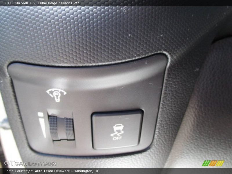 Dune Beige / Black Cloth 2012 Kia Soul 1.6