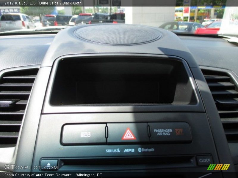 Dune Beige / Black Cloth 2012 Kia Soul 1.6