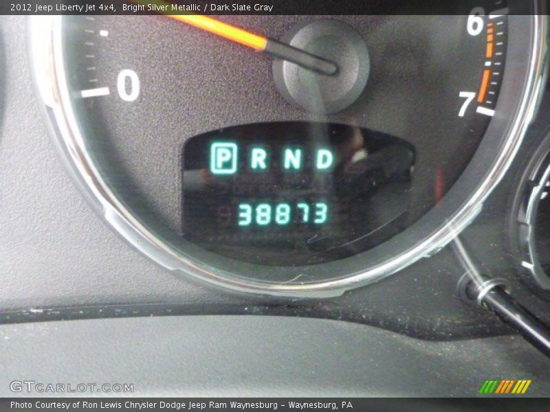 Bright Silver Metallic / Dark Slate Gray 2012 Jeep Liberty Jet 4x4