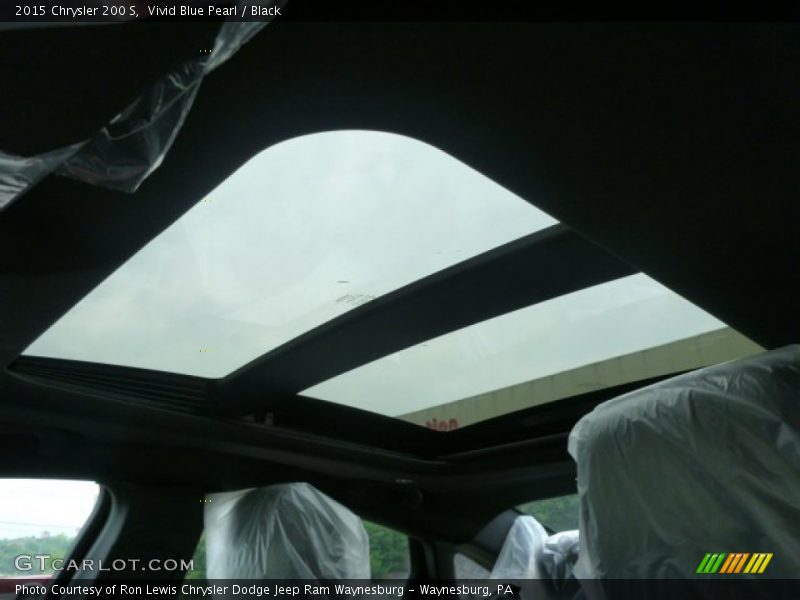Vivid Blue Pearl / Black 2015 Chrysler 200 S
