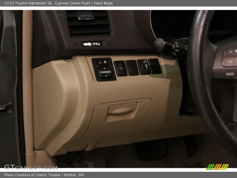 Cypress Green Pearl / Sand Beige 2010 Toyota Highlander SE