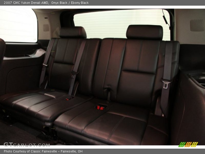 Onyx Black / Ebony Black 2007 GMC Yukon Denali AWD