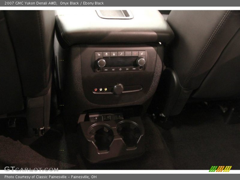 Onyx Black / Ebony Black 2007 GMC Yukon Denali AWD