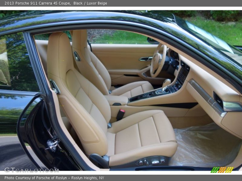 Front Seat of 2013 911 Carrera 4S Coupe