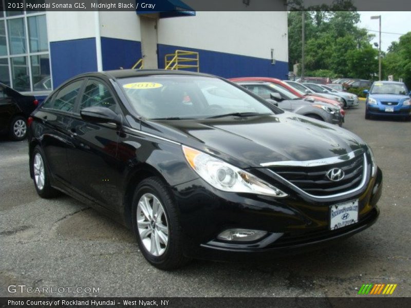 Midnight Black / Gray 2013 Hyundai Sonata GLS