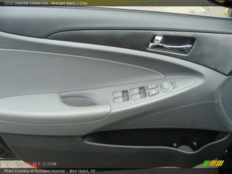 Midnight Black / Gray 2013 Hyundai Sonata GLS