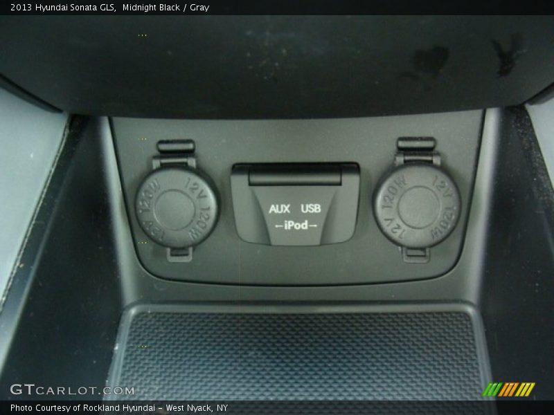 Midnight Black / Gray 2013 Hyundai Sonata GLS