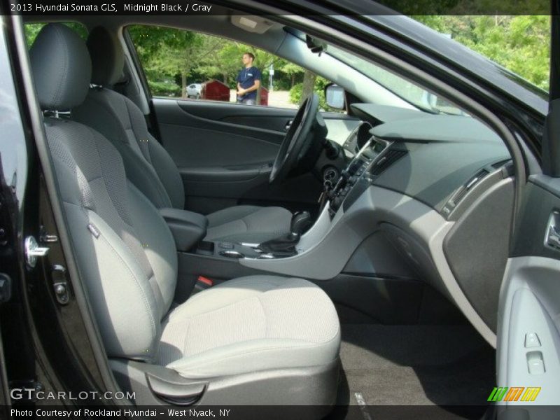 Midnight Black / Gray 2013 Hyundai Sonata GLS