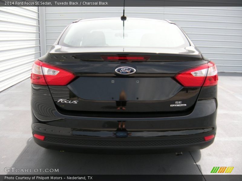 Tuxedo Black / Charcoal Black 2014 Ford Focus SE Sedan