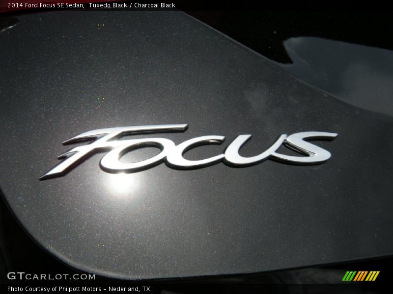 Tuxedo Black / Charcoal Black 2014 Ford Focus SE Sedan