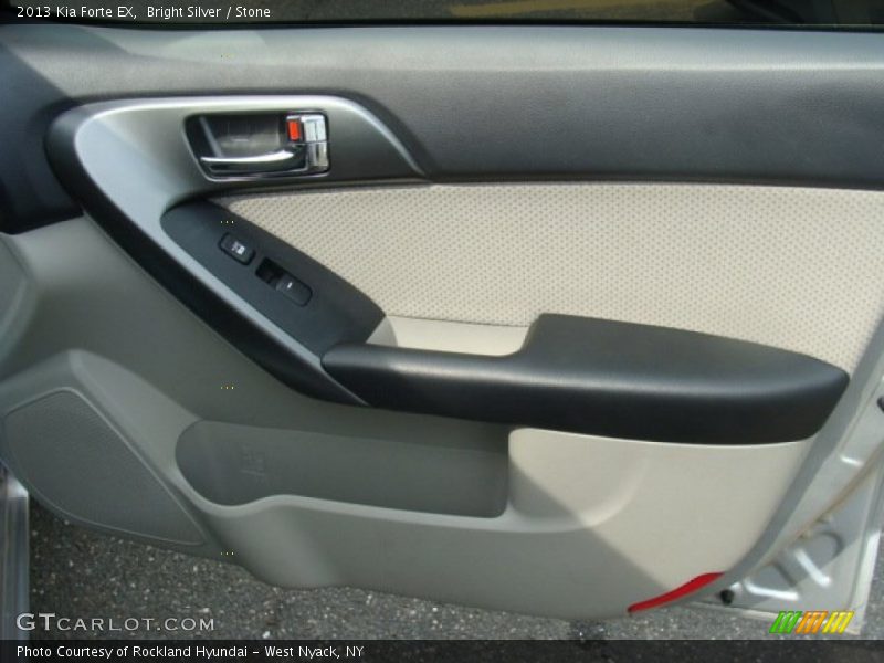 Bright Silver / Stone 2013 Kia Forte EX