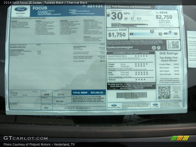 Tuxedo Black / Charcoal Black 2014 Ford Focus SE Sedan
