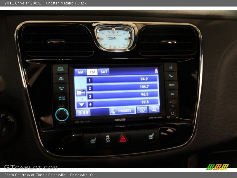 Tungsten Metallic / Black 2011 Chrysler 200 S