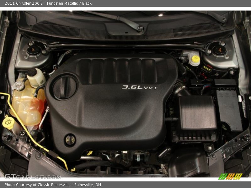 Tungsten Metallic / Black 2011 Chrysler 200 S