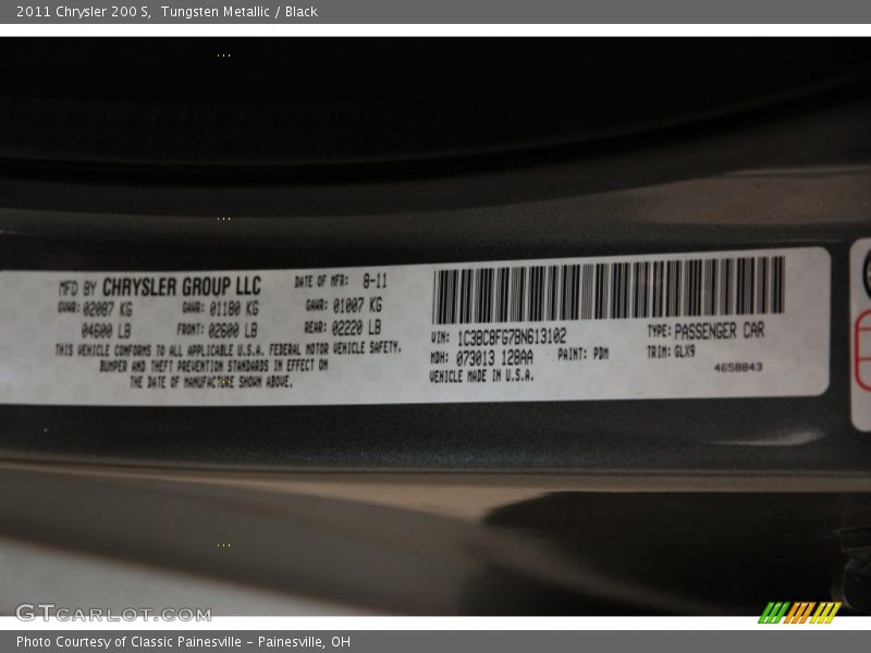 Tungsten Metallic / Black 2011 Chrysler 200 S