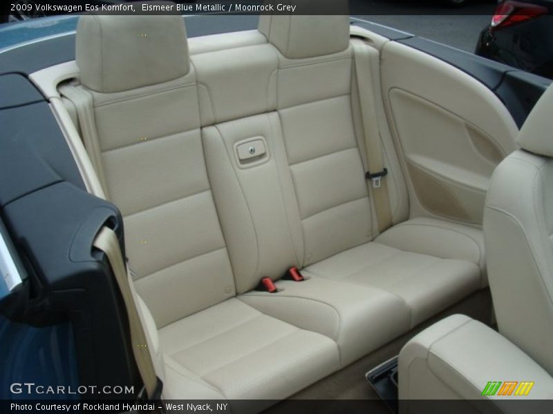 Rear Seat of 2009 Eos Komfort