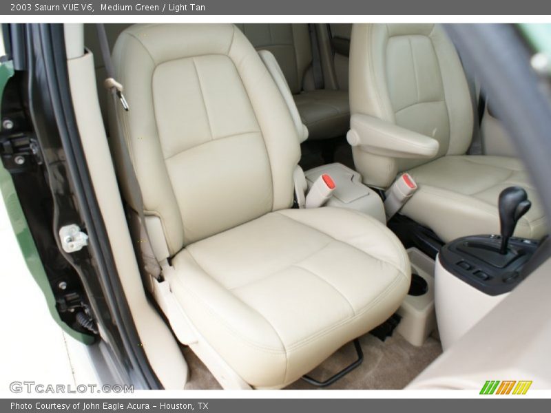 Front Seat of 2003 VUE V6