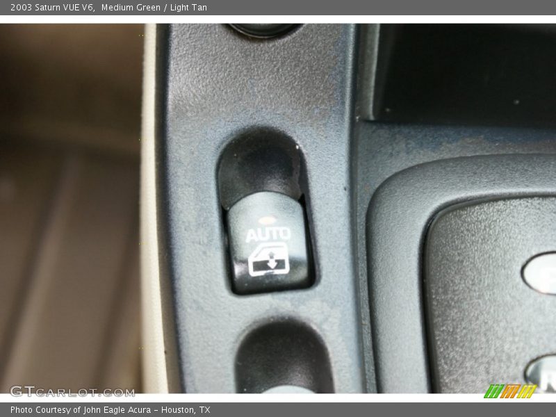Medium Green / Light Tan 2003 Saturn VUE V6