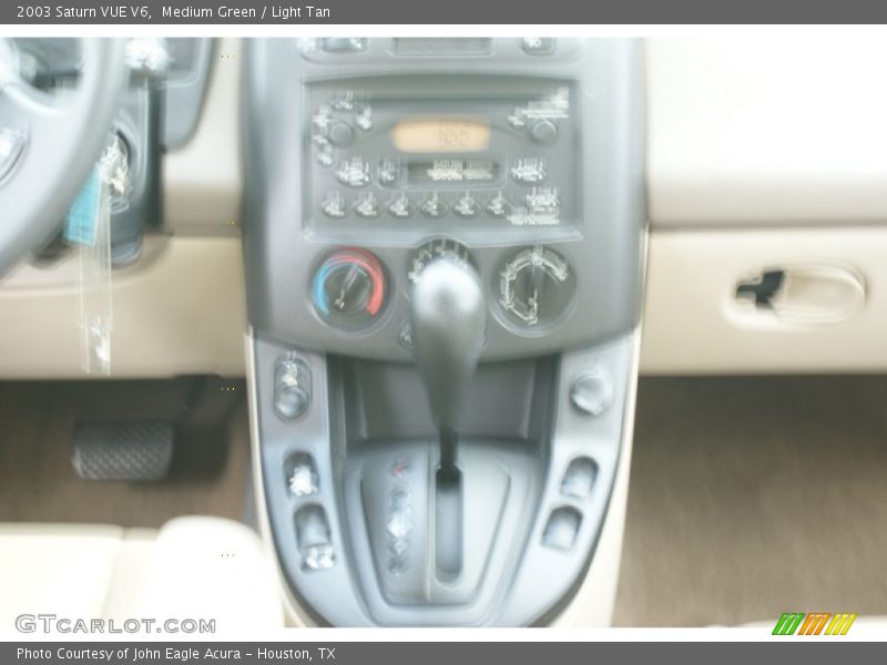Medium Green / Light Tan 2003 Saturn VUE V6