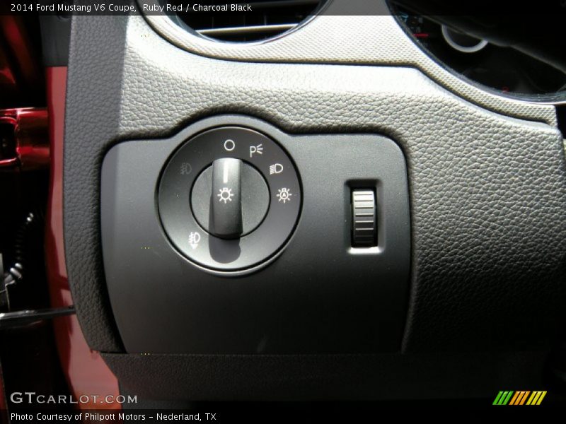 Controls of 2014 Mustang V6 Coupe