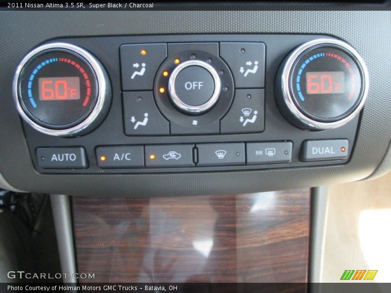 Super Black / Charcoal 2011 Nissan Altima 3.5 SR