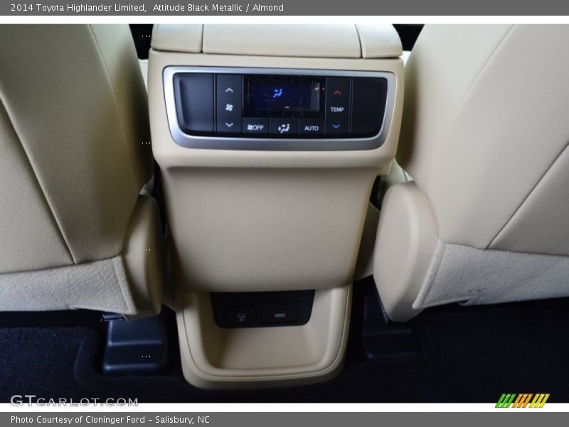 Attitude Black Metallic / Almond 2014 Toyota Highlander Limited