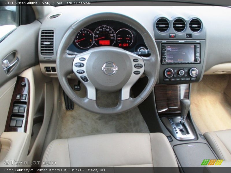 Super Black / Charcoal 2011 Nissan Altima 3.5 SR