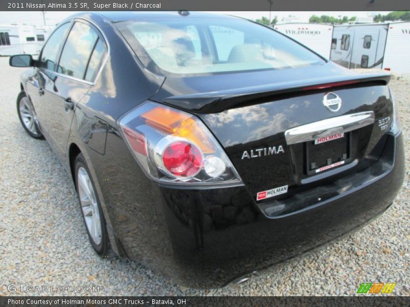 Super Black / Charcoal 2011 Nissan Altima 3.5 SR